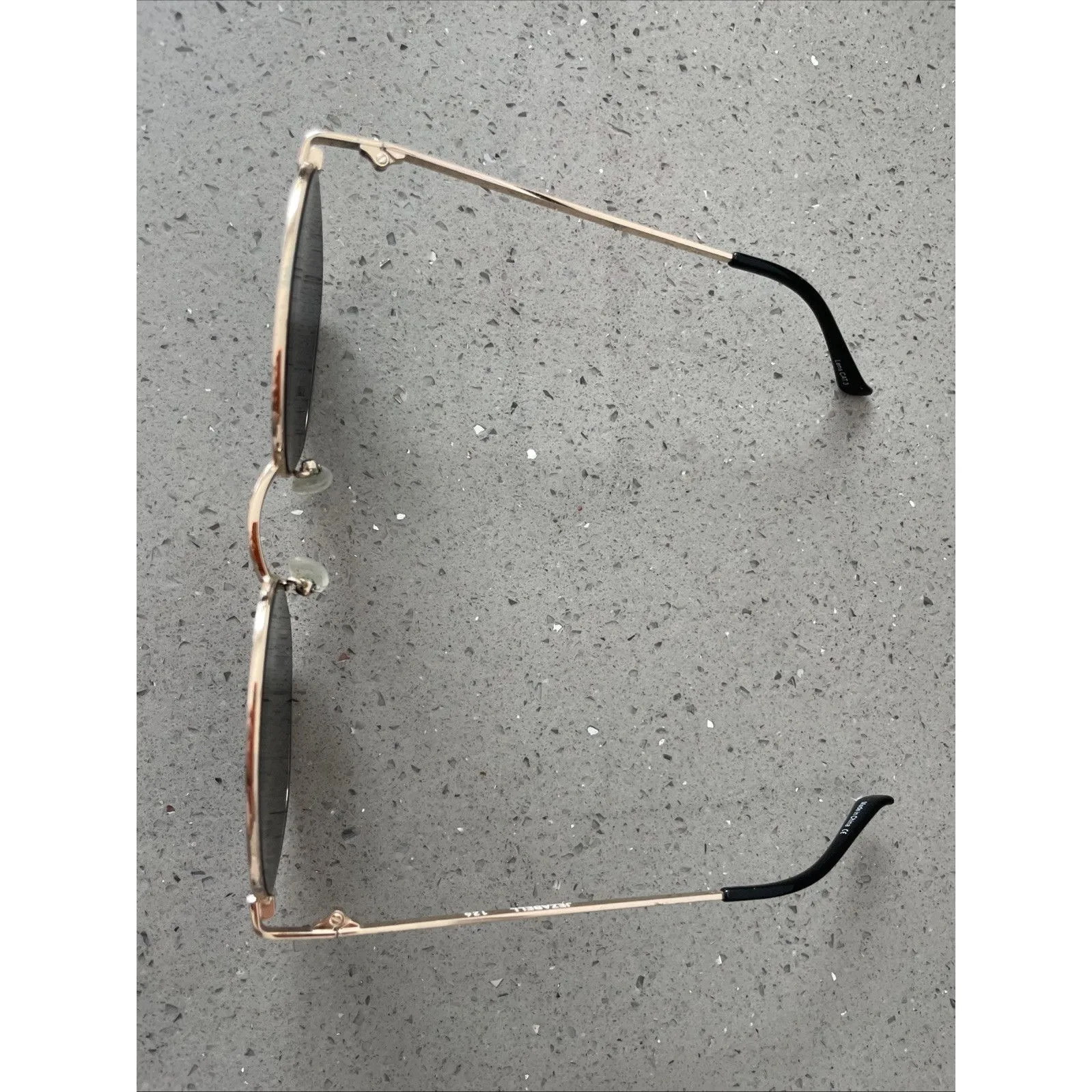 QUAY Jezabell Sunglasses Gold Frames ONLY / Smoke Lens - Image 2