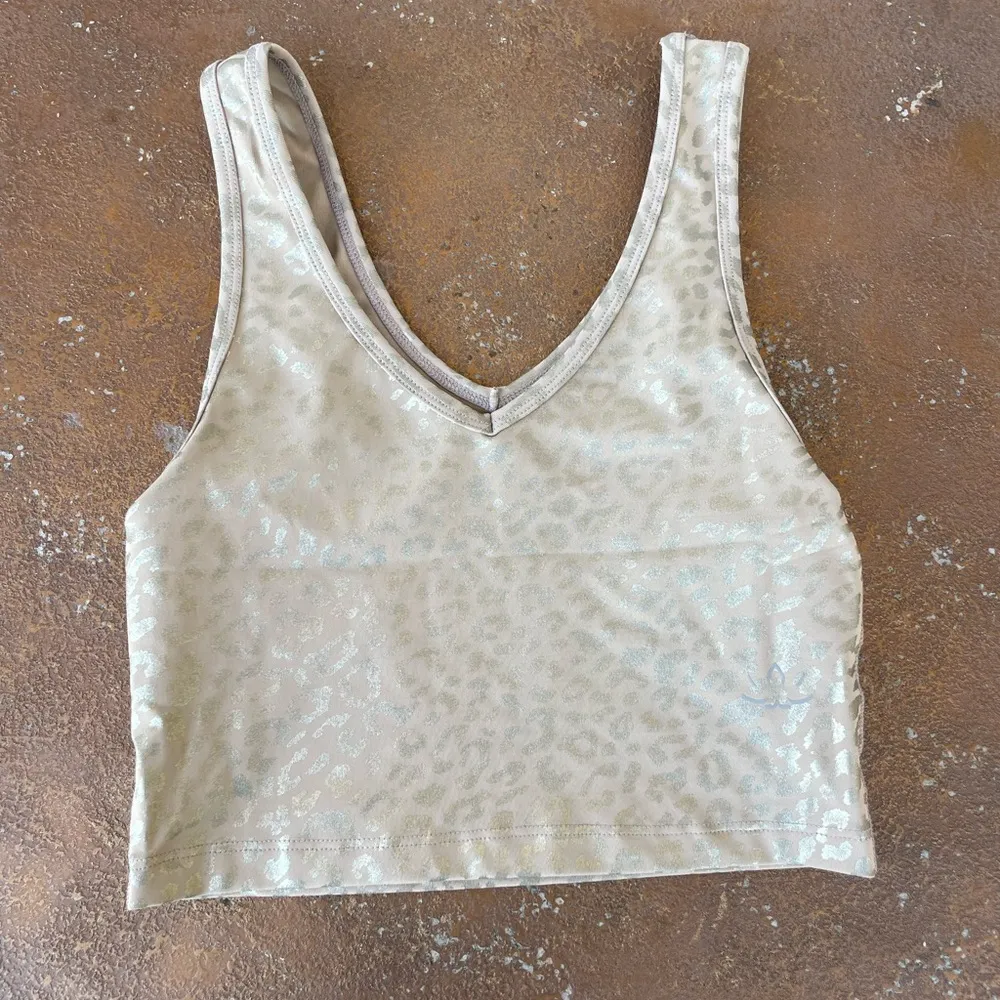 Beyond yoga tan cropped top - Image 3