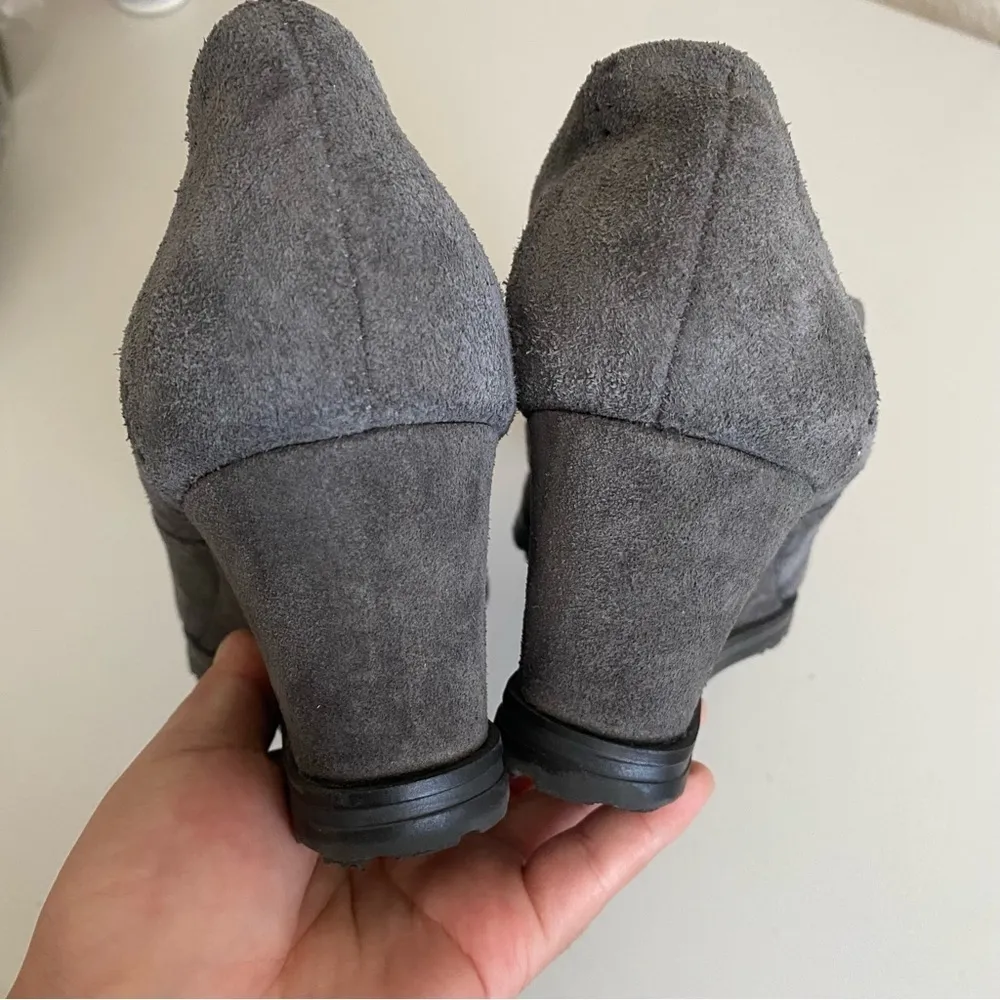 Ellen Tracy Active Gray Tobin Oxford Wedge SZ 8.5 suede booties‎ wingtip - Image 7