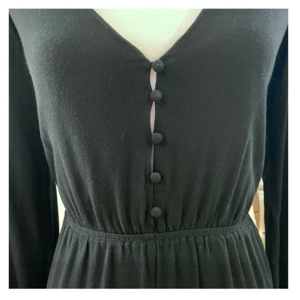 WOMEN’S Kendall & Kylie black/white embroidered romper - Image 4