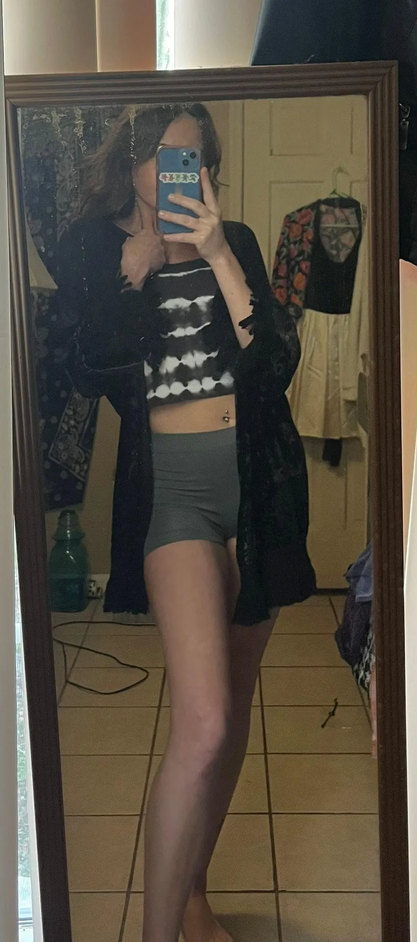 Black Lacey Cardigan - Image 3