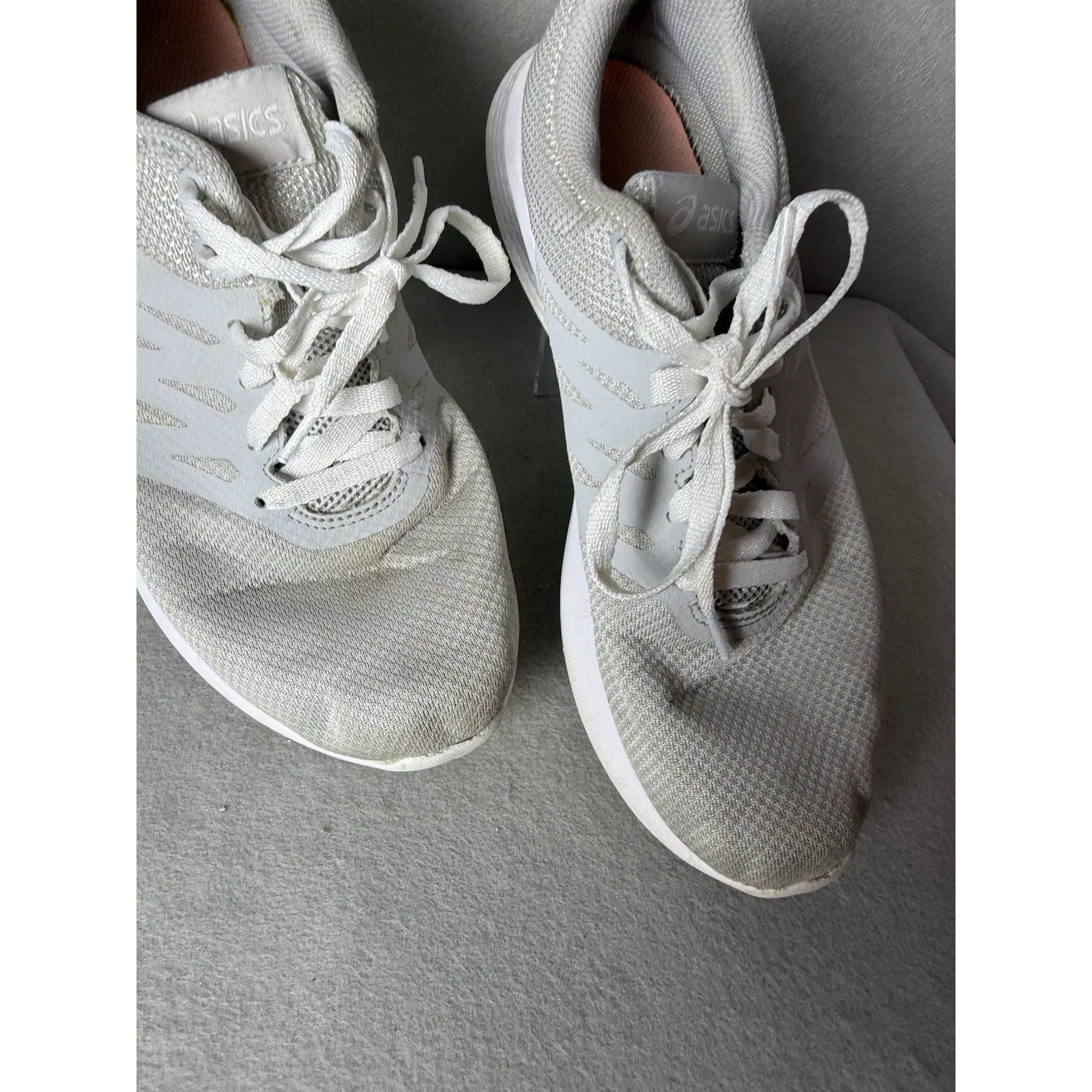 Asics Women’s Comutora in Glacier Grey/Glacier Grey White Size 8.5 - Image 3