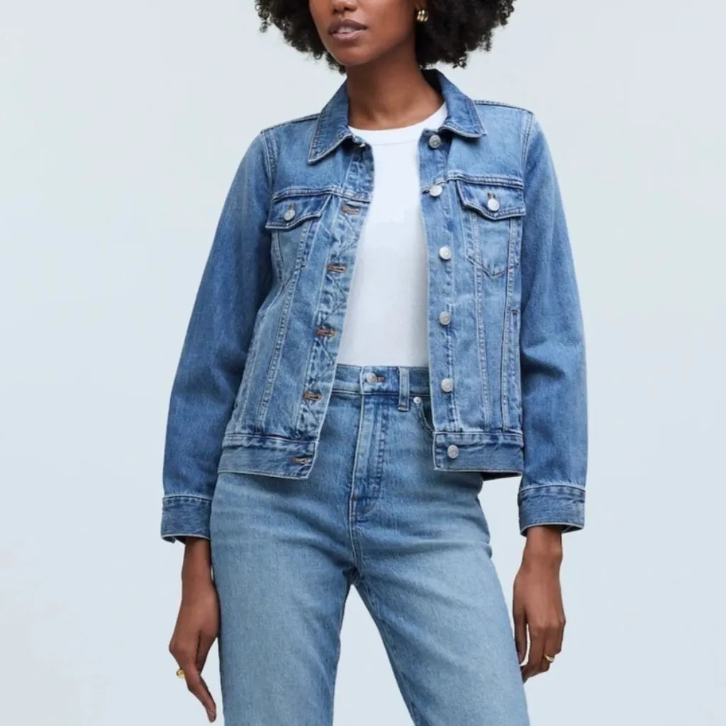 Madewell Classic The Jean Jacket in Medium Wash - Image 7