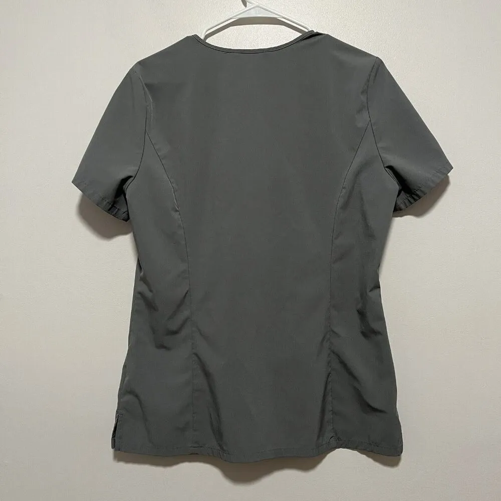 Figs Scrub Set Fionlite Top and Zamora Jogger Pants in Sage Green Size Medium - Image 6