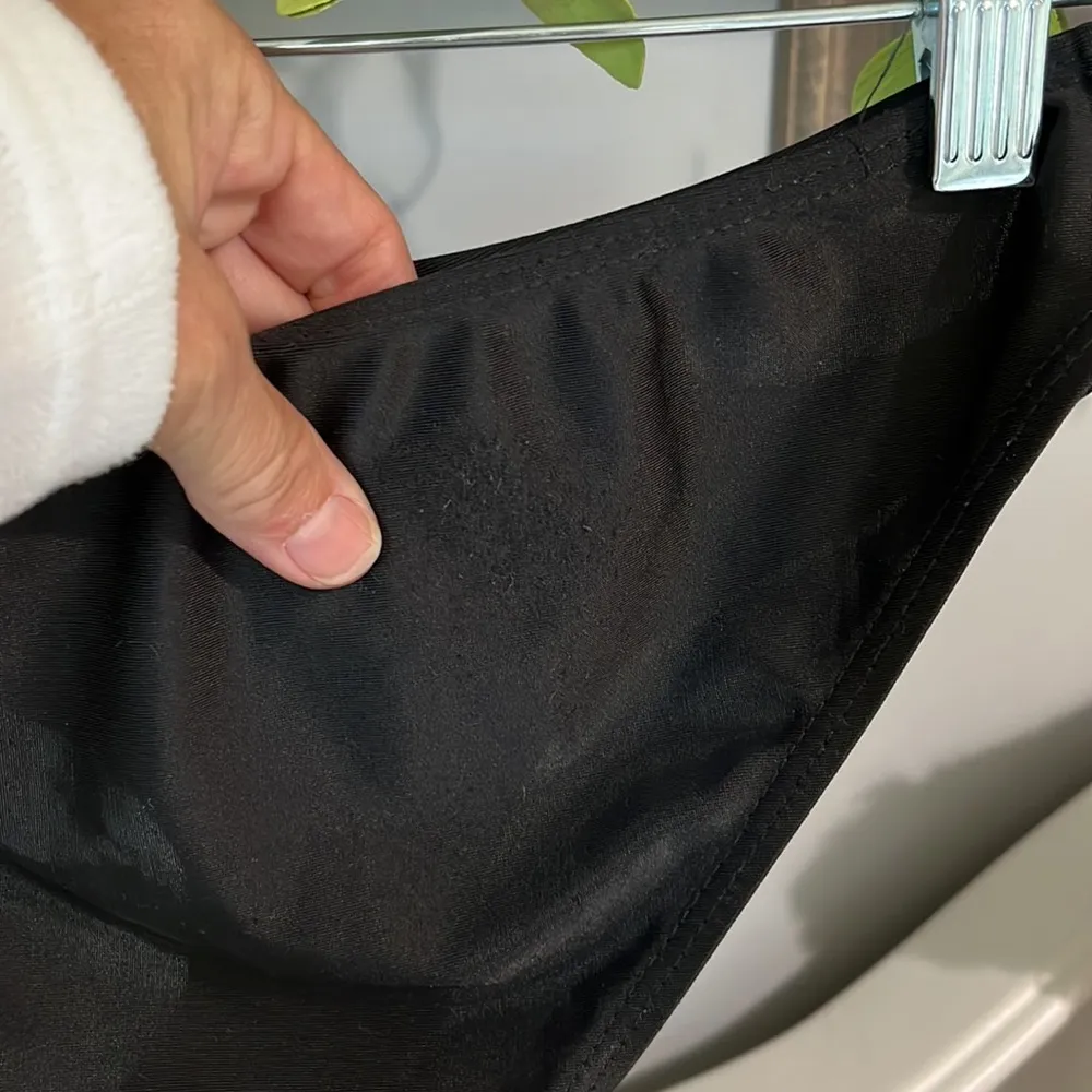 Black Solid Bikini Bottom Swimsuit Womens Medium Side Slits - Image 9