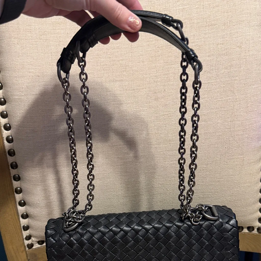 None Black Woven Shoulder Bag - Image 2