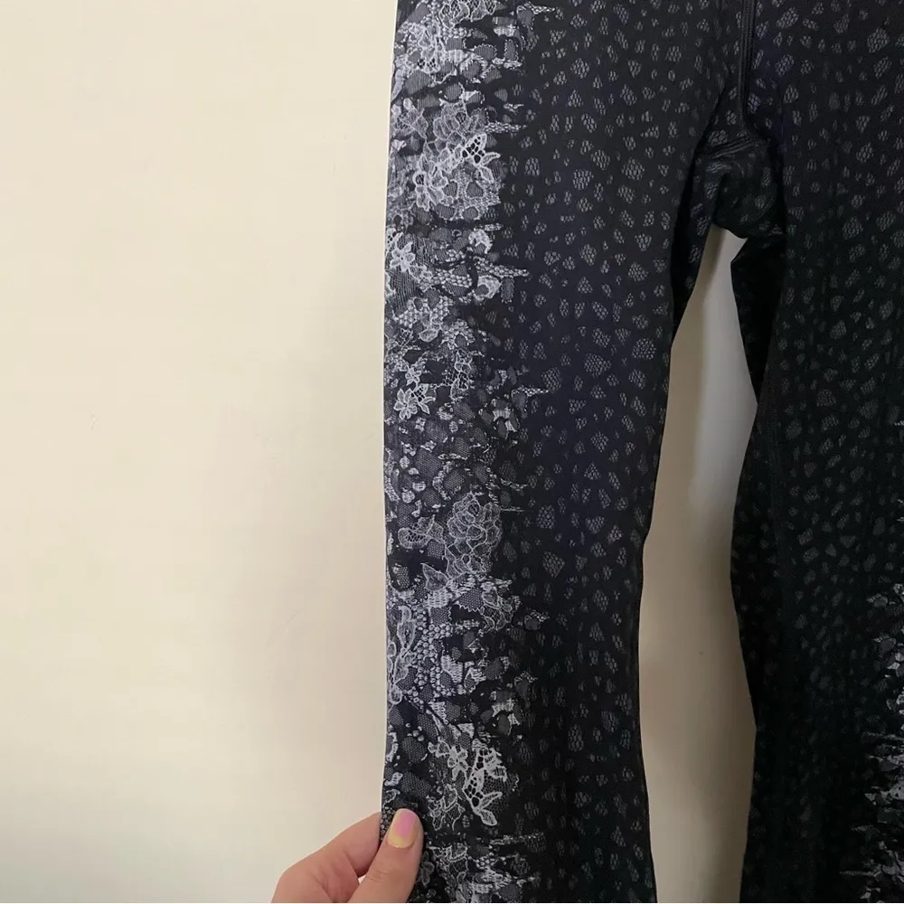 Lululemon Ice Gray Black Overlace Wunder Under High Rise 28" Tights Leggings - Image 10