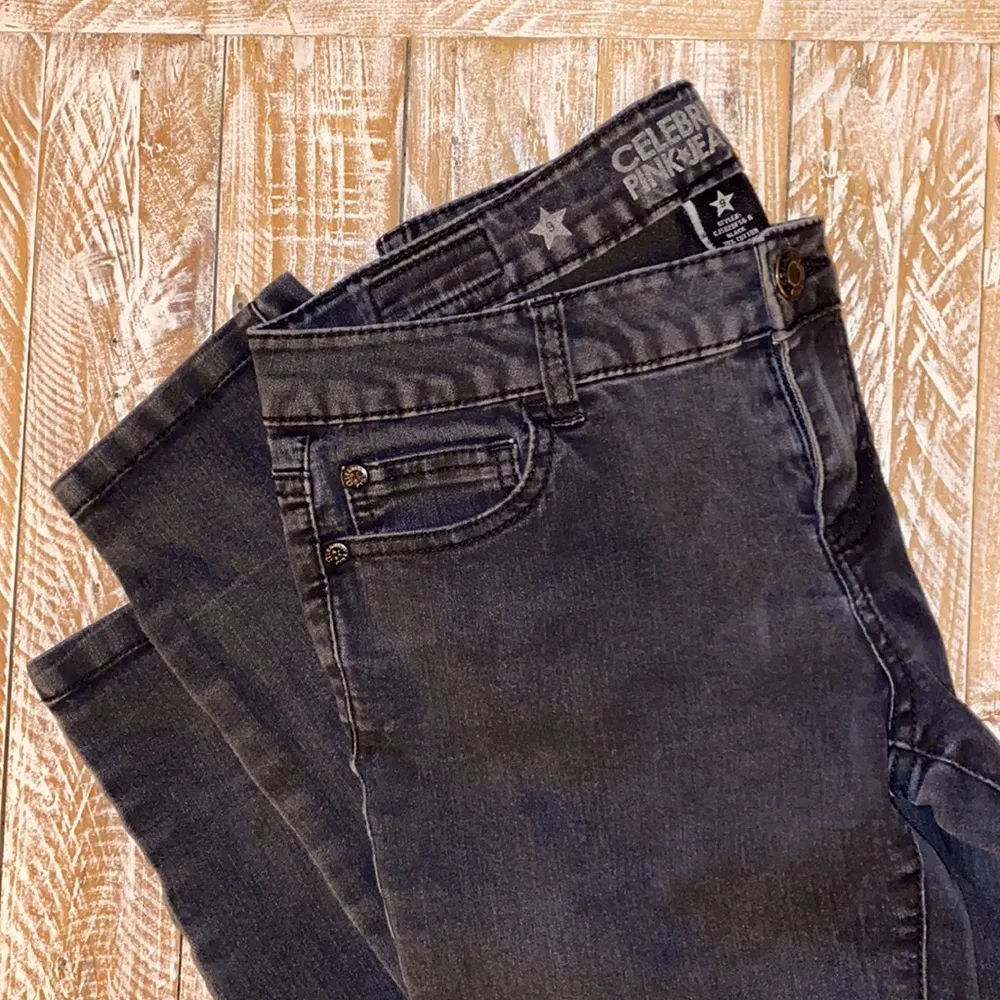 ⭐️Celebrity Pink Jeans ⭐️ Black & Stretchy- size 9 - Image 6