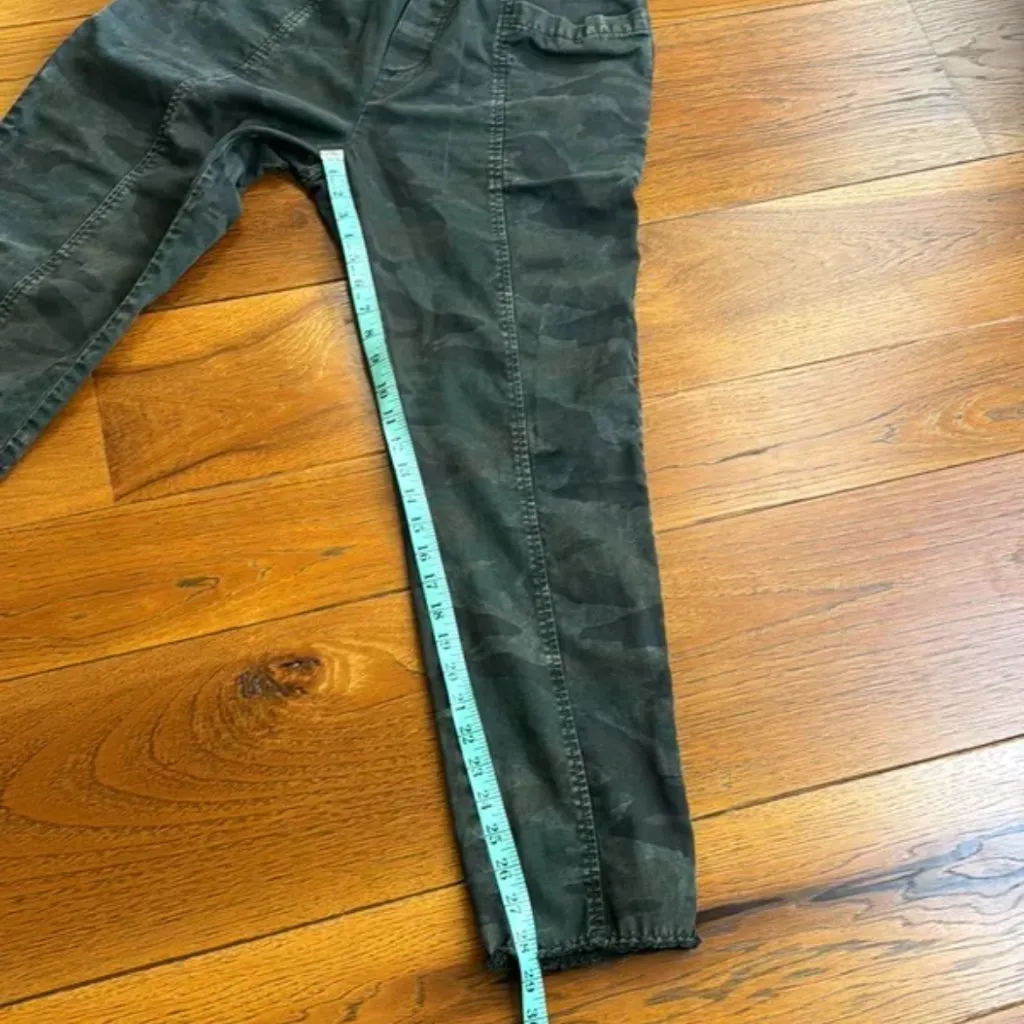 Sundry Green Camo Drawstring Joggers - Image 8