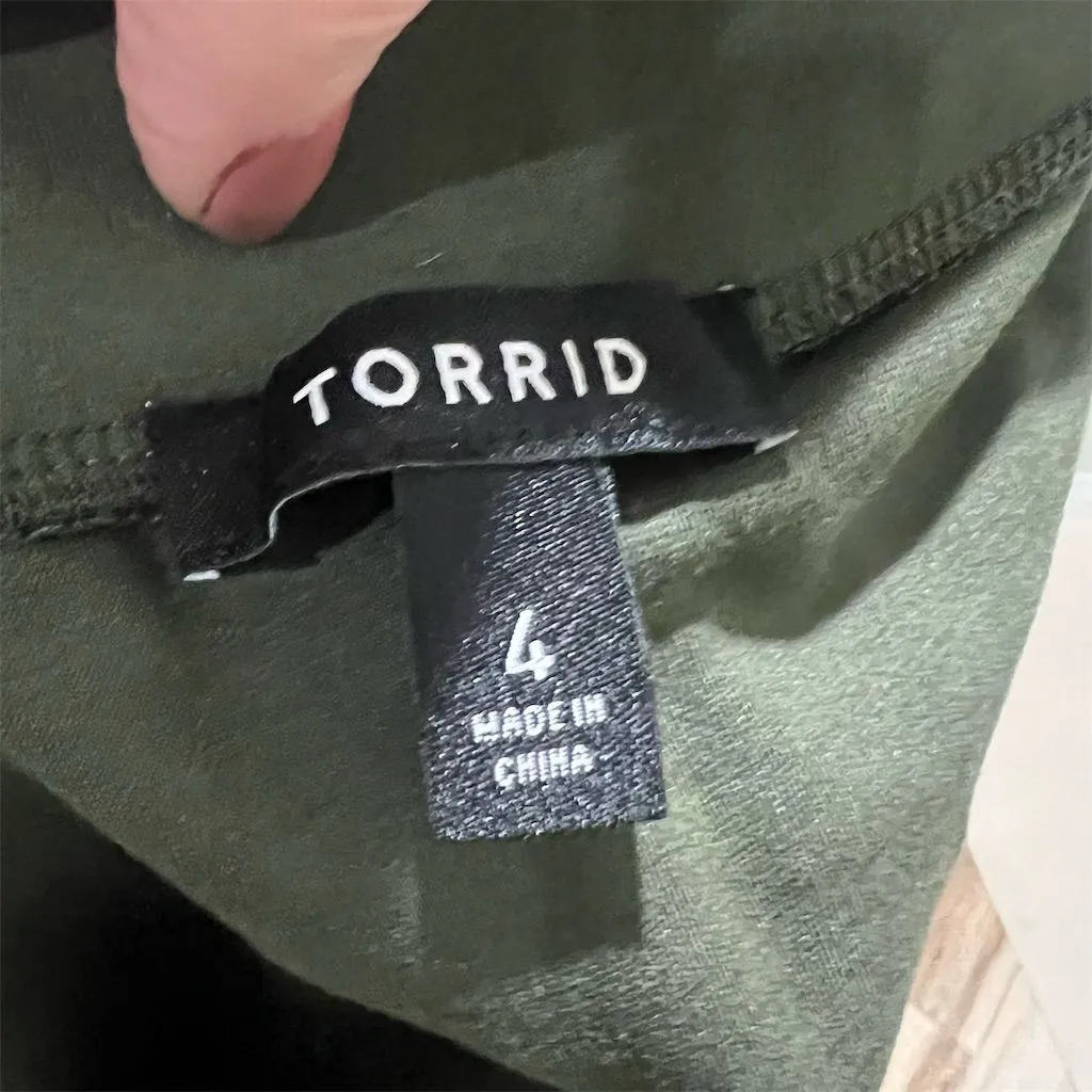 Torrid Women's Size 4 Green Faux Leather Mini Skirt Pleated Casual - Image 8