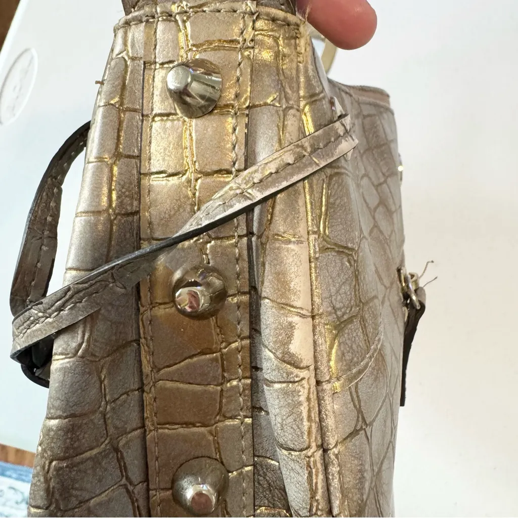 Vintage GUESS Y2K Gold Croc-Embossed Shoulder Bag - Image 9