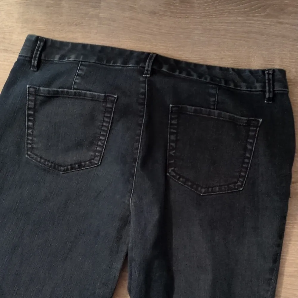 Ann Taylor Curvy Petite Jeans Size 12P - Image 7