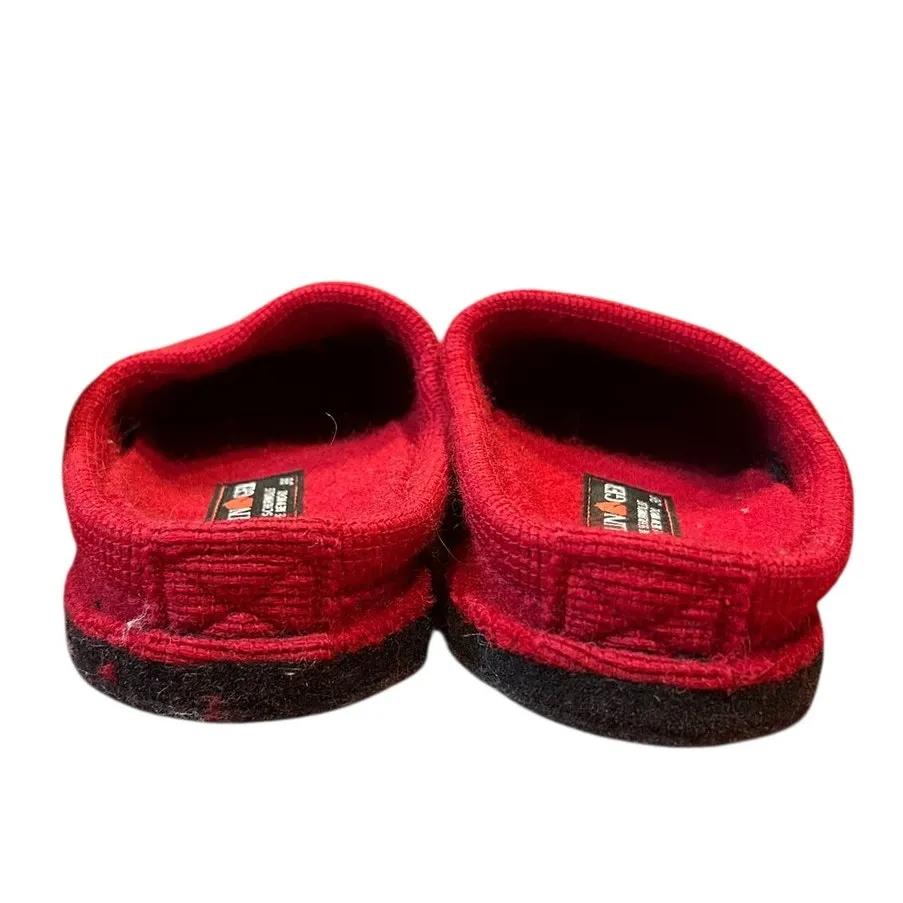 NWT HAFLINGER Red Boiled Wool Black Cat Yarn House Slippers Women's EU 36, US 5 - Image 7