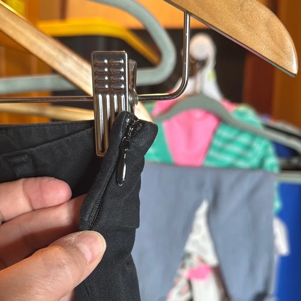 Sundance Black Capri Pants Size 2P - Image 6