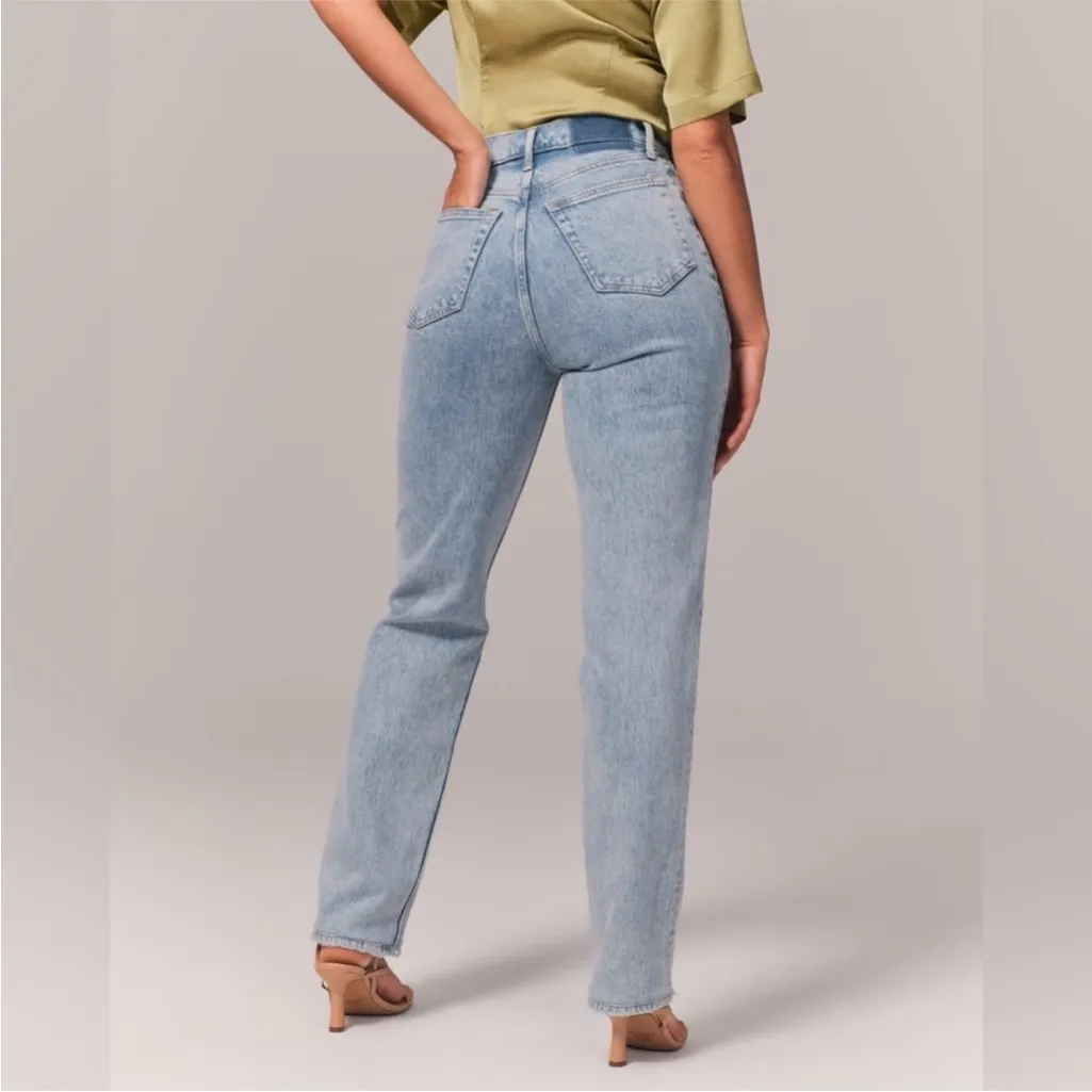 Abercrombie and Fitch Curve Love Ultra High Rise 90s Straight Crossover Jean - Image 2