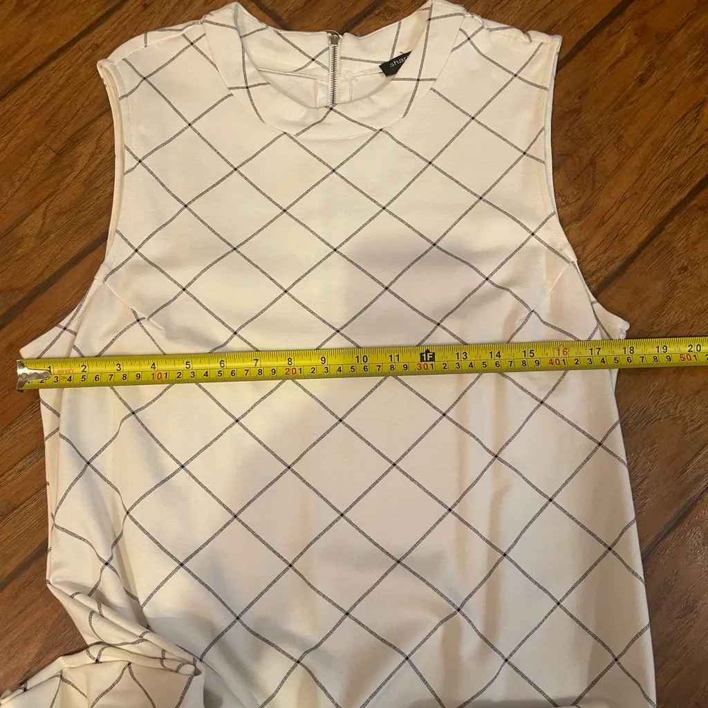 Sharagano Elegant White Dress with Black Accents woman’s size 14 - Image 4