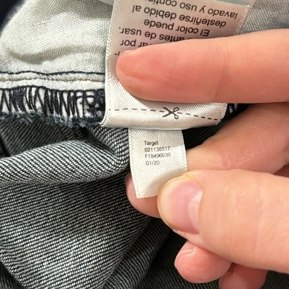 Universal thread plus high rise midi dark wash distressed cuffed shorts size 24W - Image 11