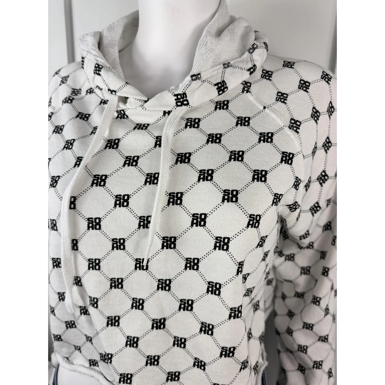 Cute Forever 21 Hoodie Size S/M - Image 2