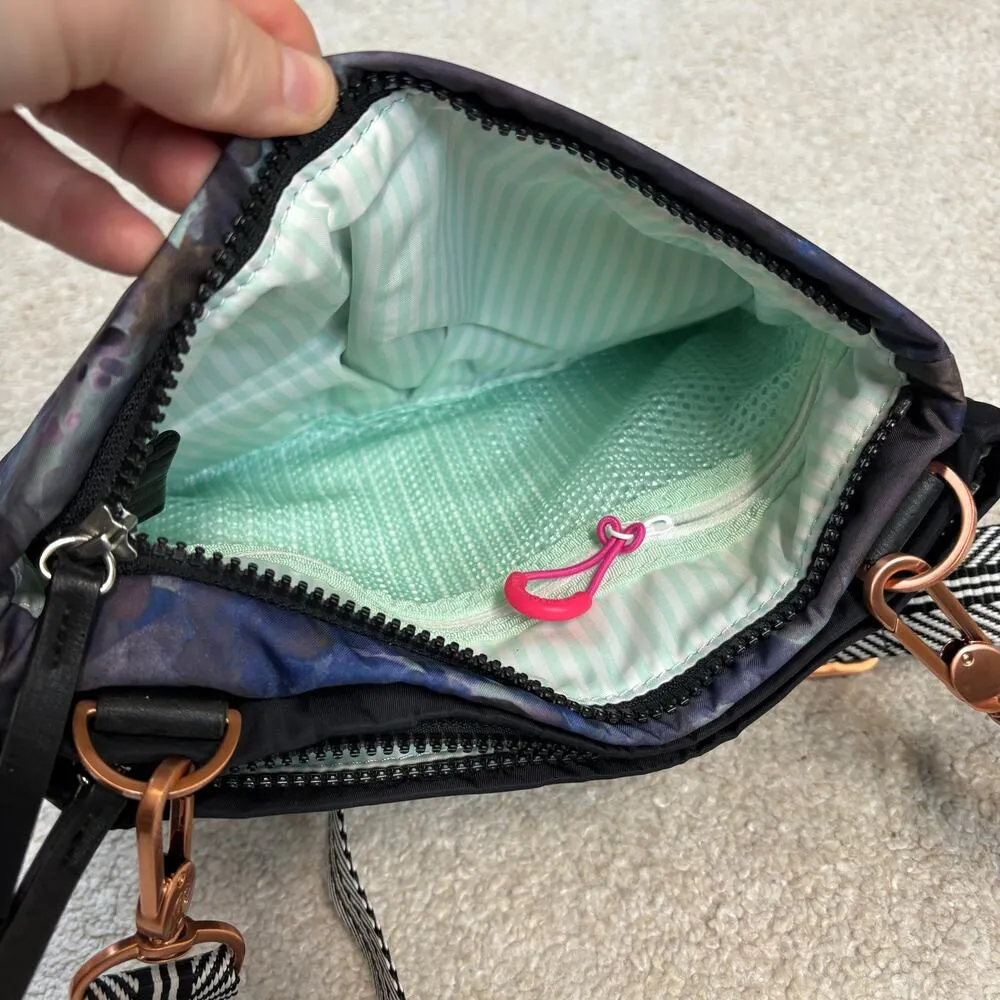 Lululemon Hip To Be Free Bag Print Black Mirage Convertible Adjustable - Image 6