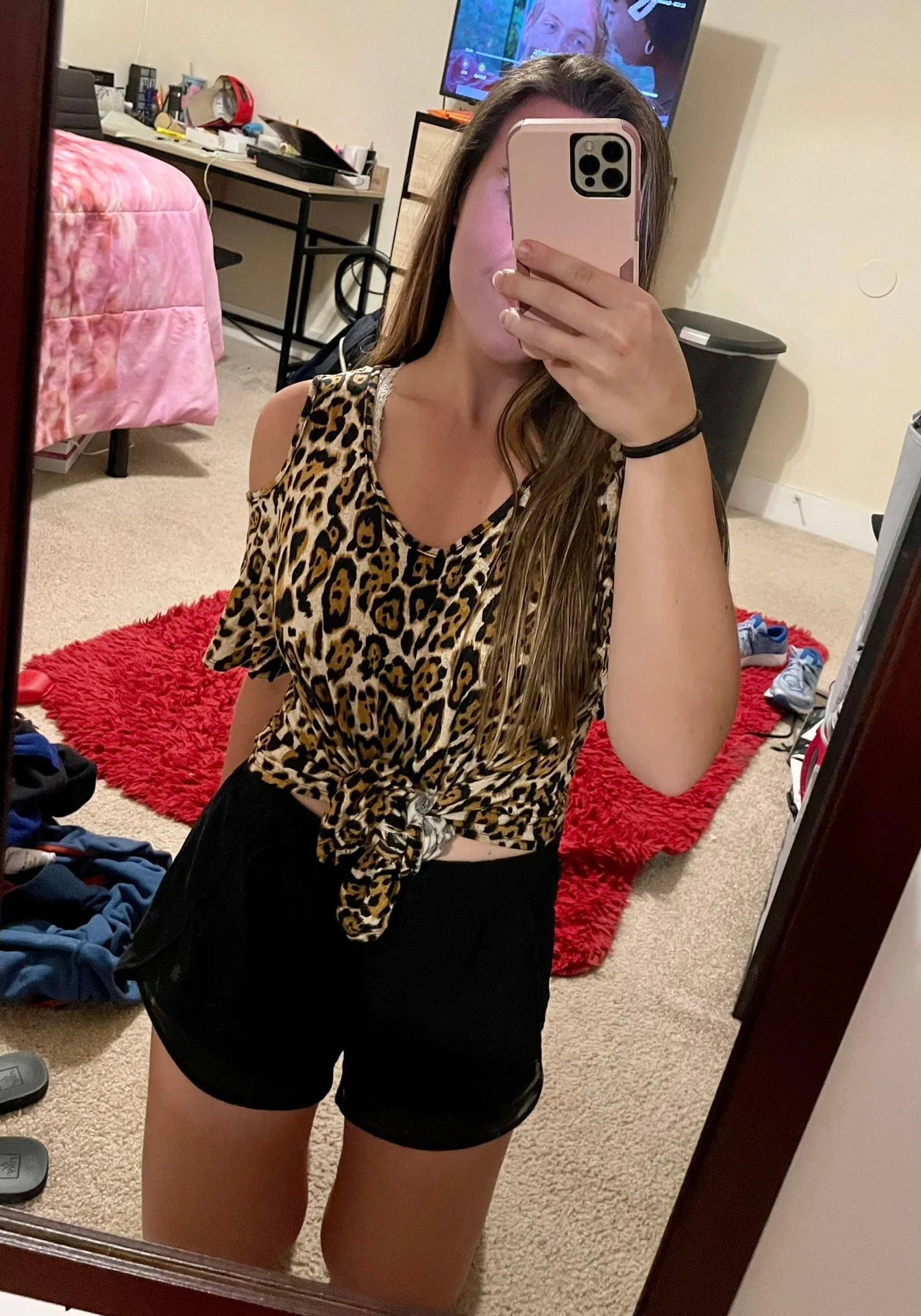 Wanna B Leopard Cold Shoulder Cropped Top - Image 3