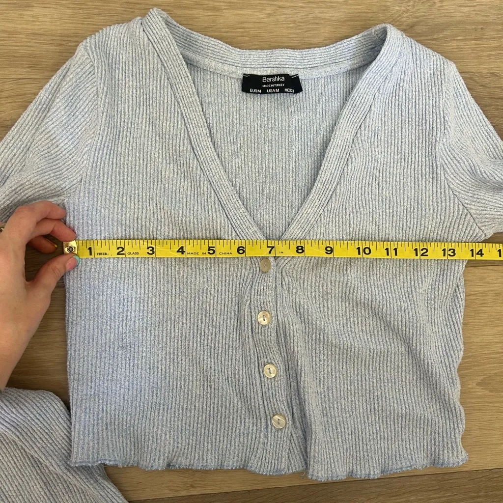 Bershka  Light Blue Ribbed Button-Up Cropped Cardigan - Image 4