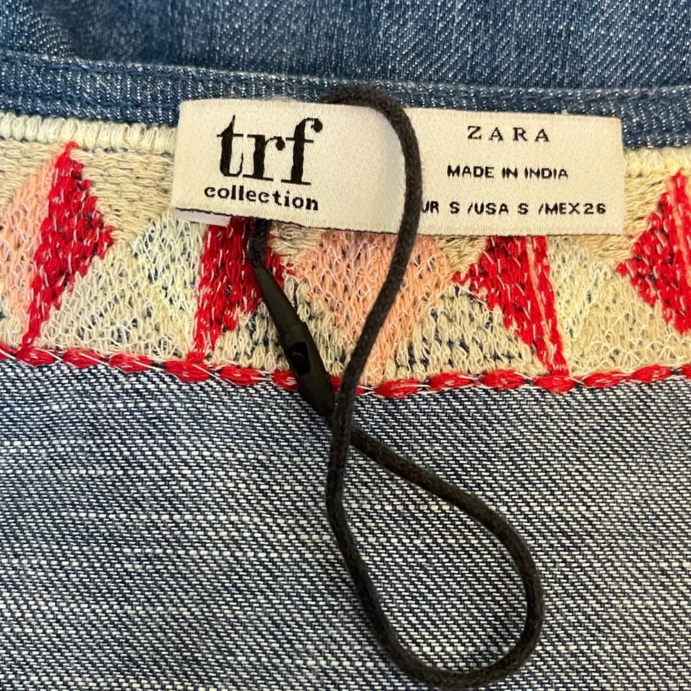 Zara Embroidered Denim Dress Size Small - Image 6