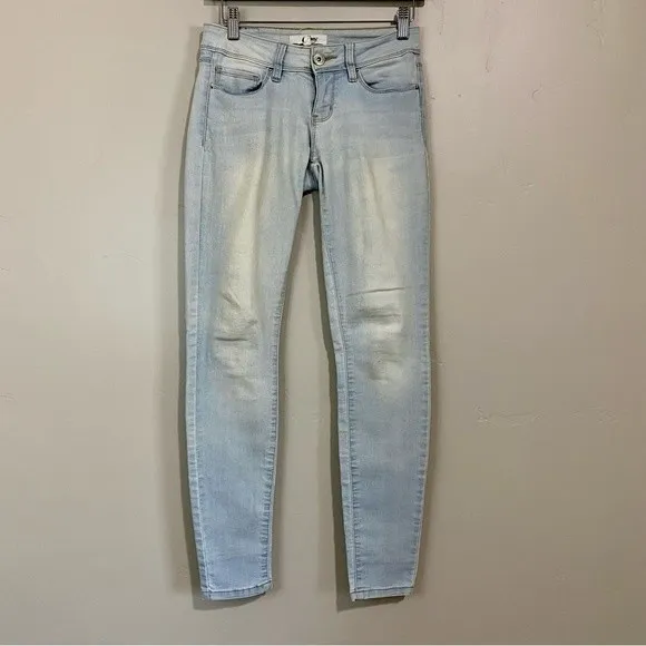 California Vintage Women’s Skinny Jeans Light Wash Size 3 FLAW - Image 2