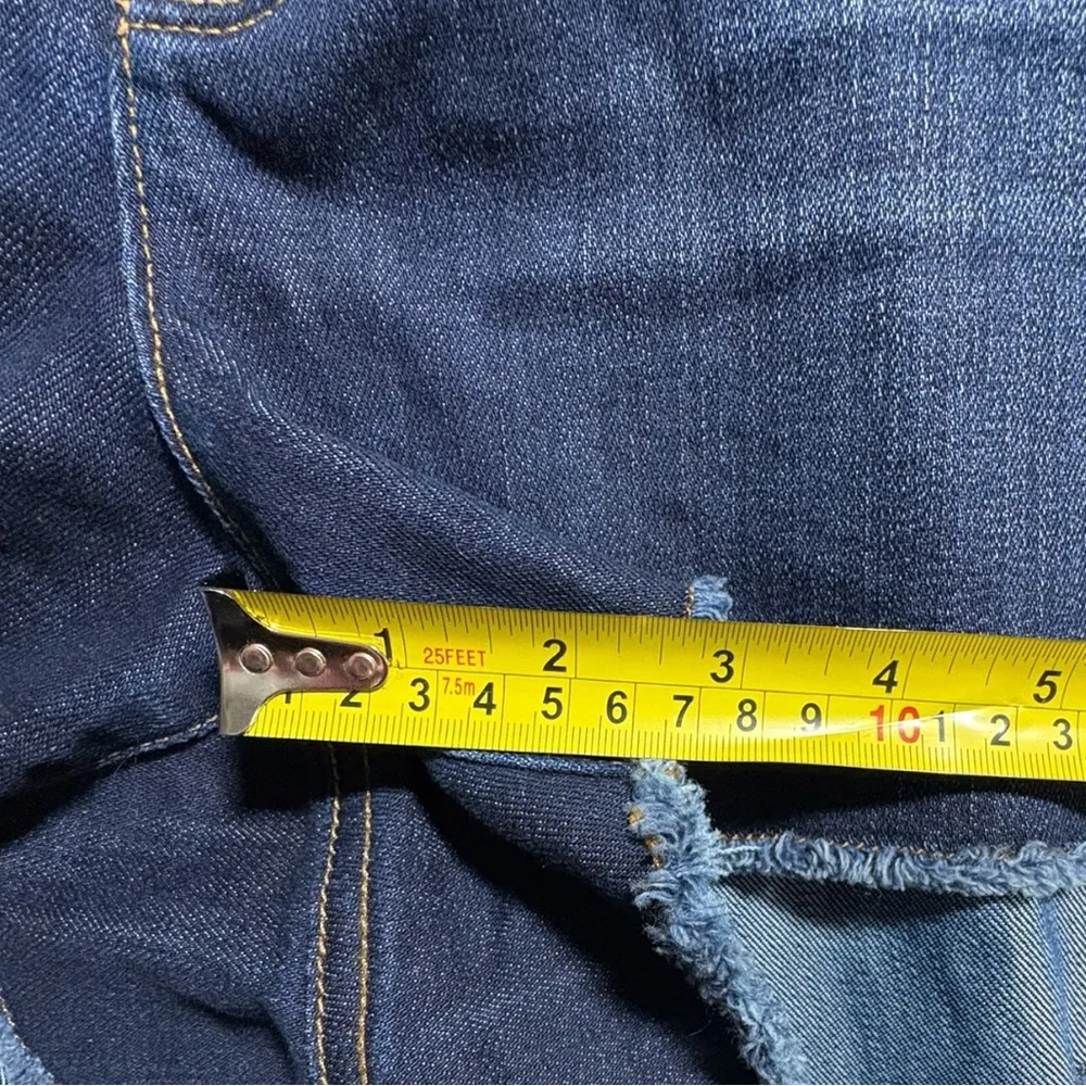 GAP 1969 Dark Denim Summer Cut-Off Jean Shorts Size 35 Excellent Used Condition - Image 6