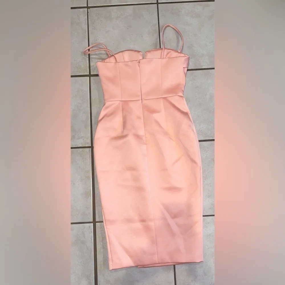 Lavish Alice MILA pleated corset peach midi dress - Image 7