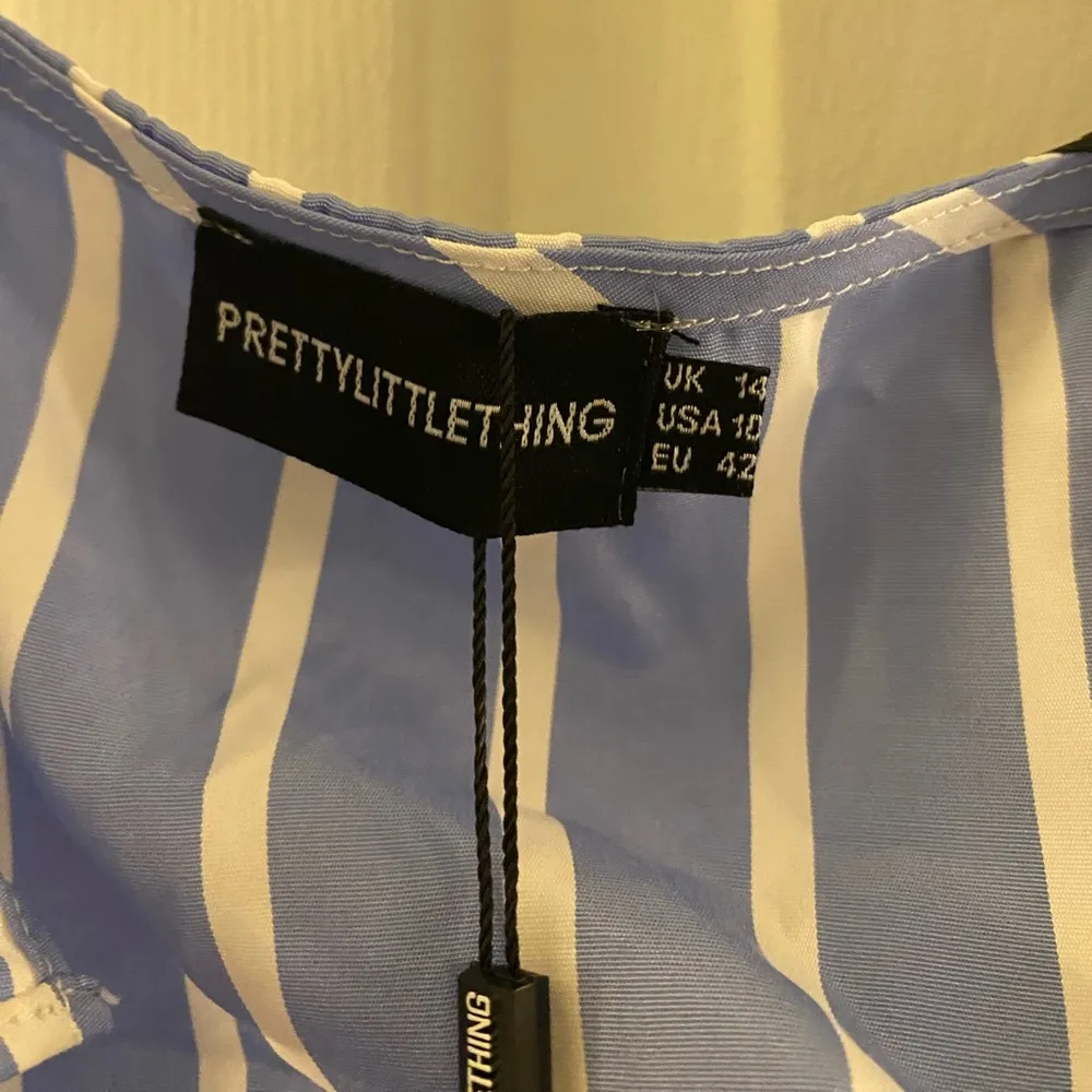 NWT PrettyLittleThing Blue Stripe Frill Tie Front Bralette Top- UK14/US10 - Image 10