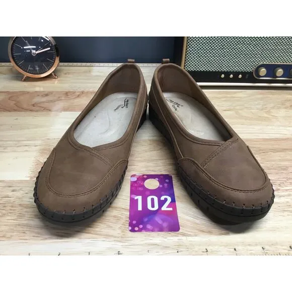 Easy Street Women's 7 Brown Leather Slip-On Round Toe Comfort Ballet Flats - Image 2