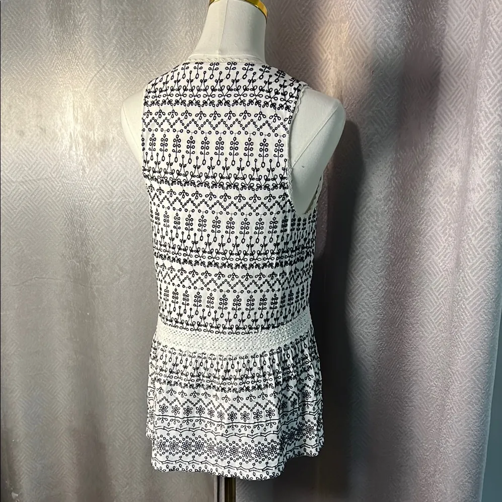 ANTHROPOLOGIE  MAEVE Cammie Embroidered Eyelet Peplum Tank Top.        order(60) - Image 9