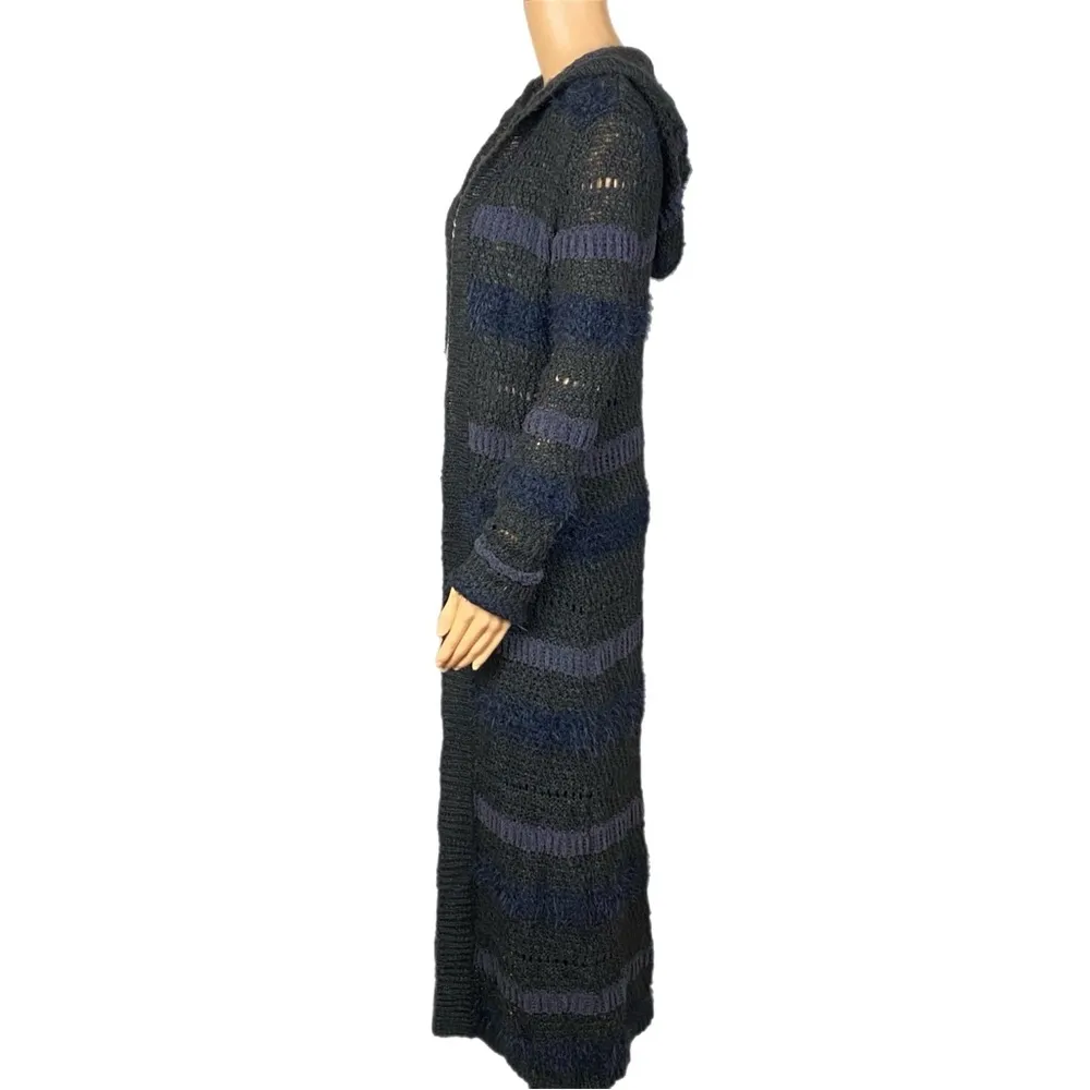 HOUSE OF HARLOW 1960 black & grey striped Hooded fuzzy open Duster ONE SIZE EUC - Image 5