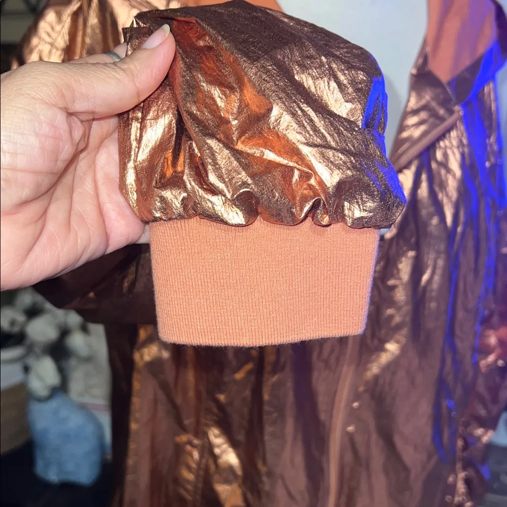 G by Guiliani Sz 14 Metallic Rose Gold Hooded Zip Windbreaker Hi Low Jacket Pink - Image 4