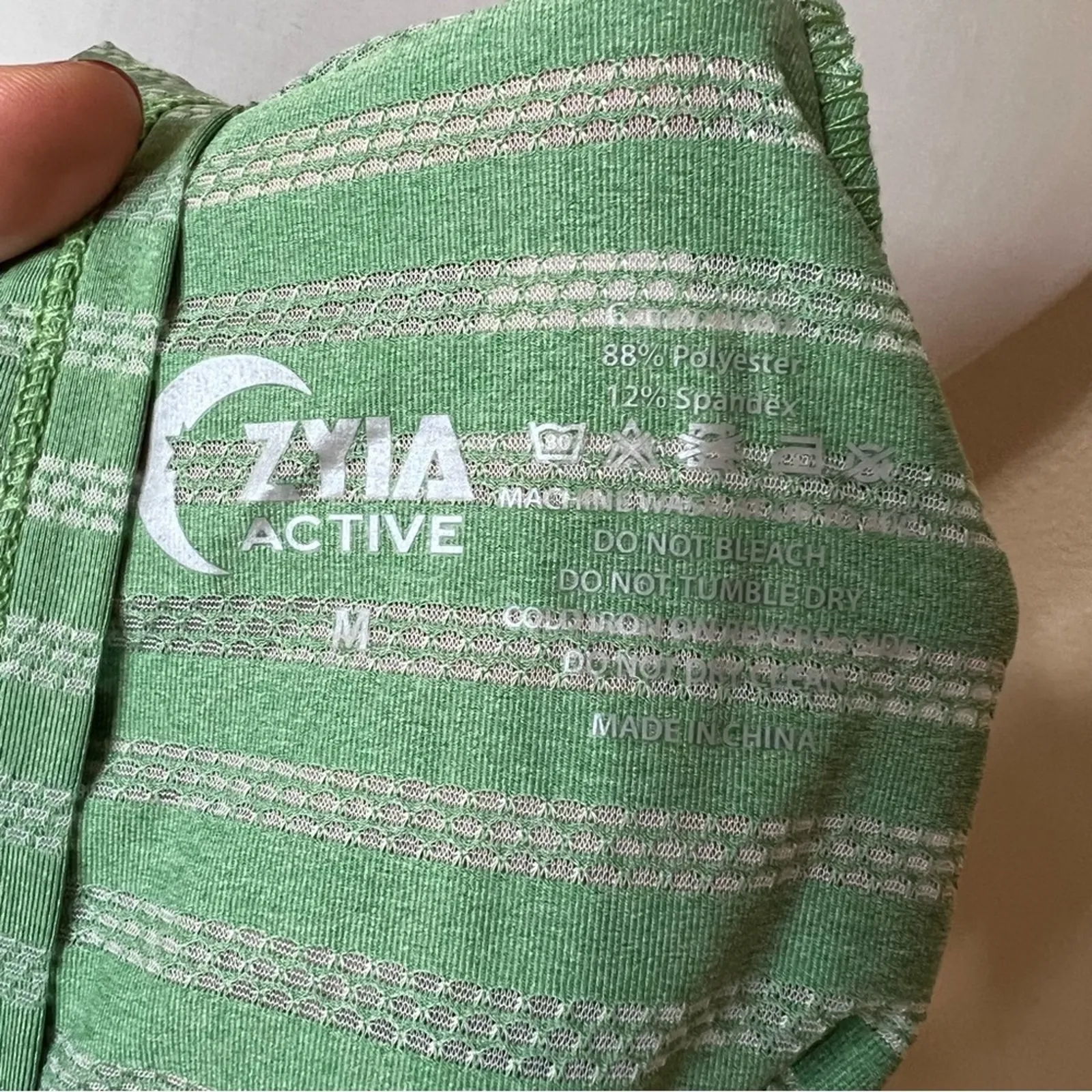 Zyia Active green striped flowy tank top MEDIUM - Image 6