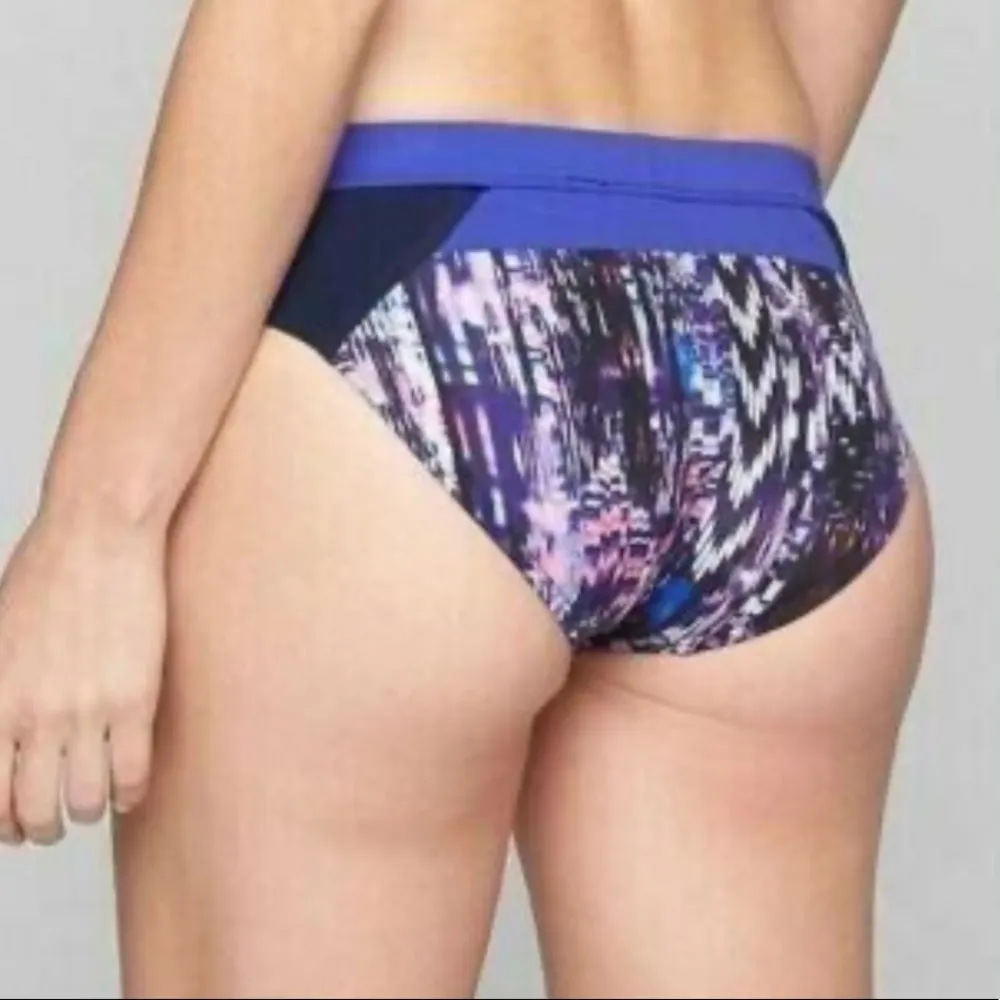 Athleta  Bikini Bottom size M - Image 3