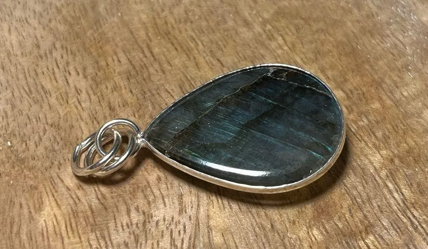 Labradorite Sterling Silver Tear Drop Pendant - Image 11