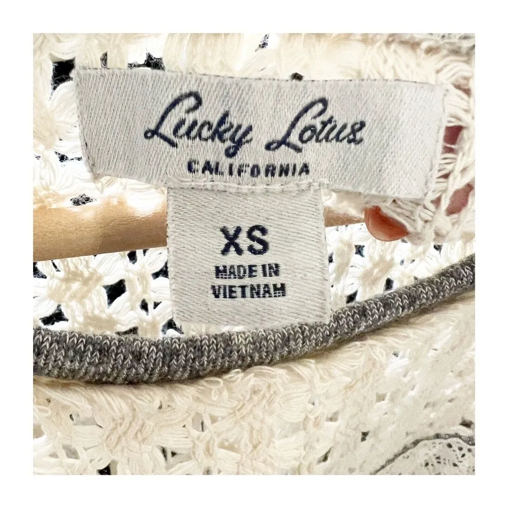 Lucky Lotus Crochet Knit Sweater Size XS Cream Gray Cabin Preppy - Image 12