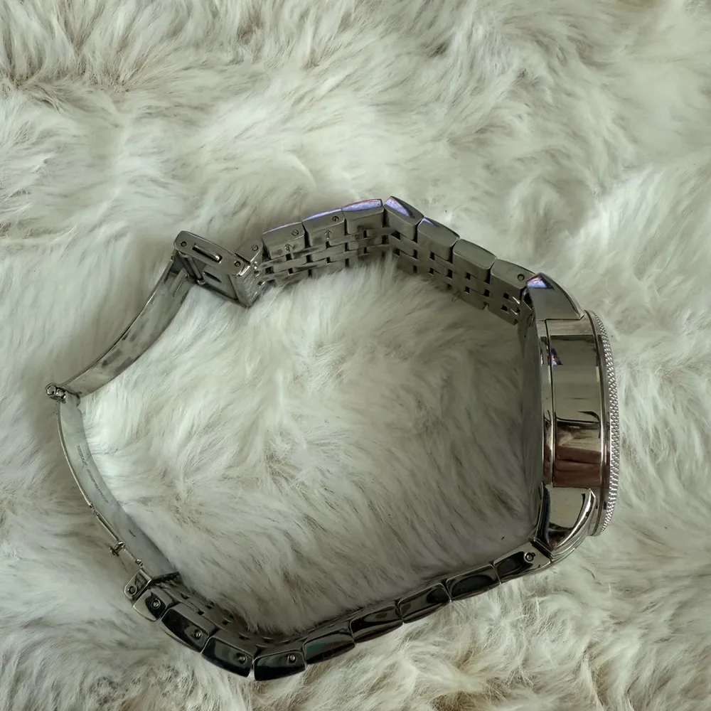 Michael Kors MK-5020 Silver Chronograph Watch with Crystal Accents - Image 3