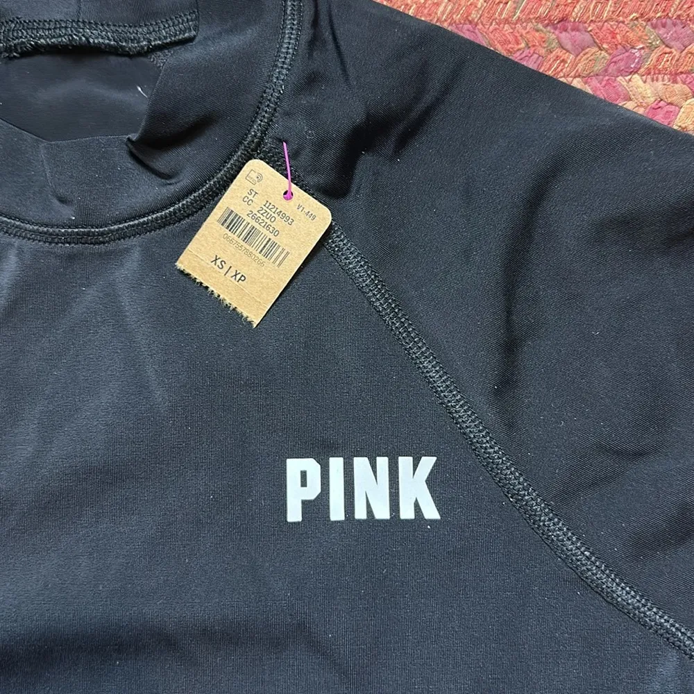 NWT VS PINK BLACK RASH GUARD SWIM BEACH LONG SLEEVE - Image 2