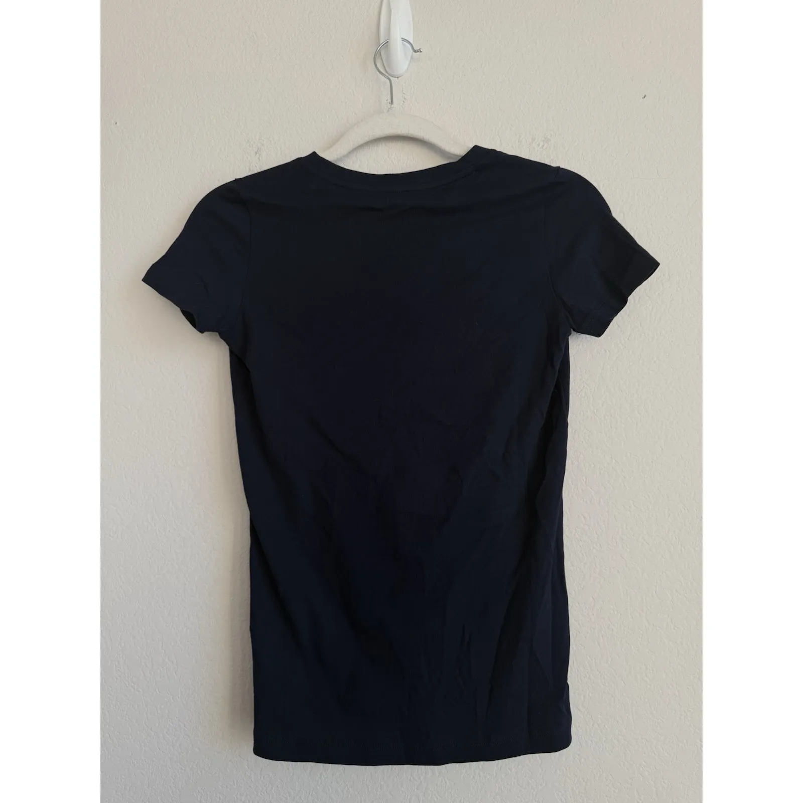 Lacoste Women's Short Sleeve Cotton Jersey Vneck Tee Shirt Navy Blue Size 32 NEW - Image 4