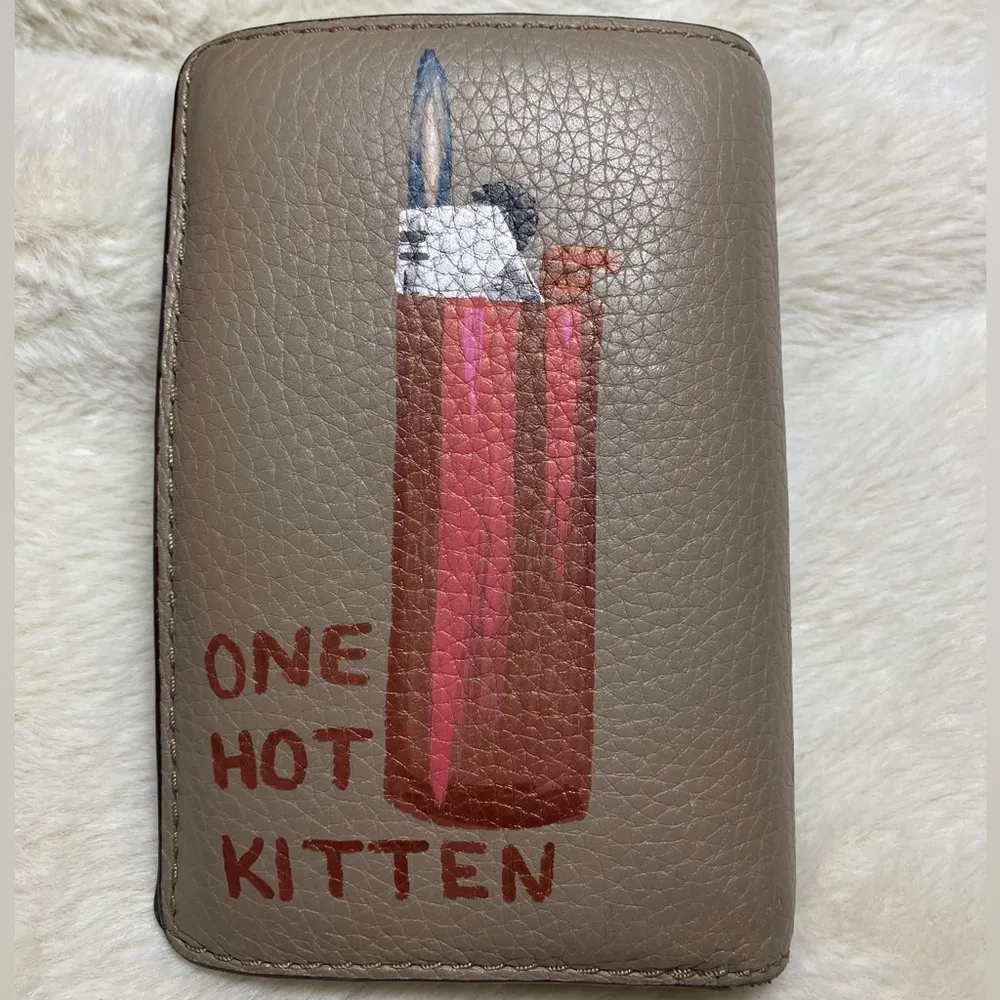 One Hot Kitten Hand Painted MK Wallet EUC Tan - Image 6