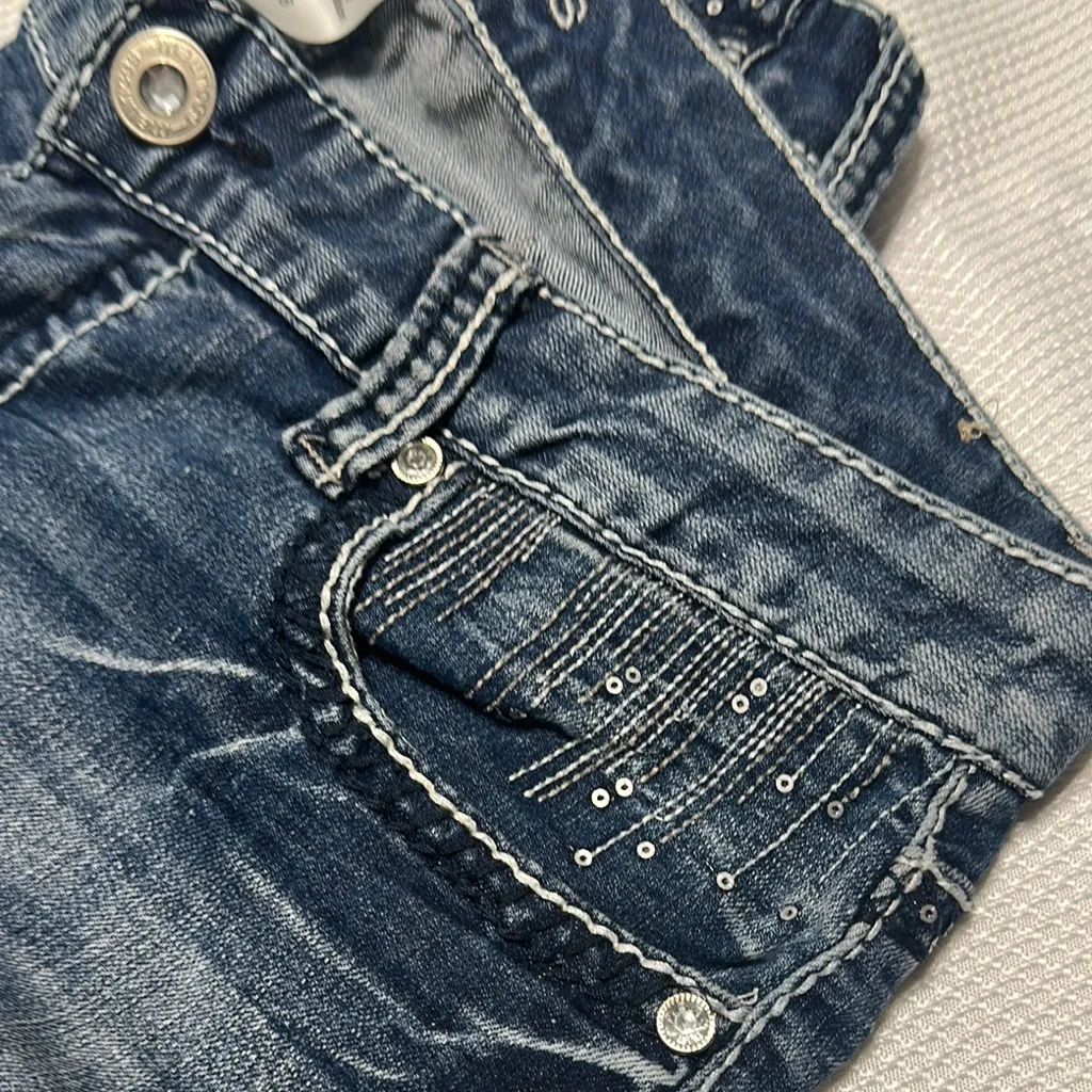 Maurices Blue Ankle Cropped Jeans with Relaxed Fit - Image 10