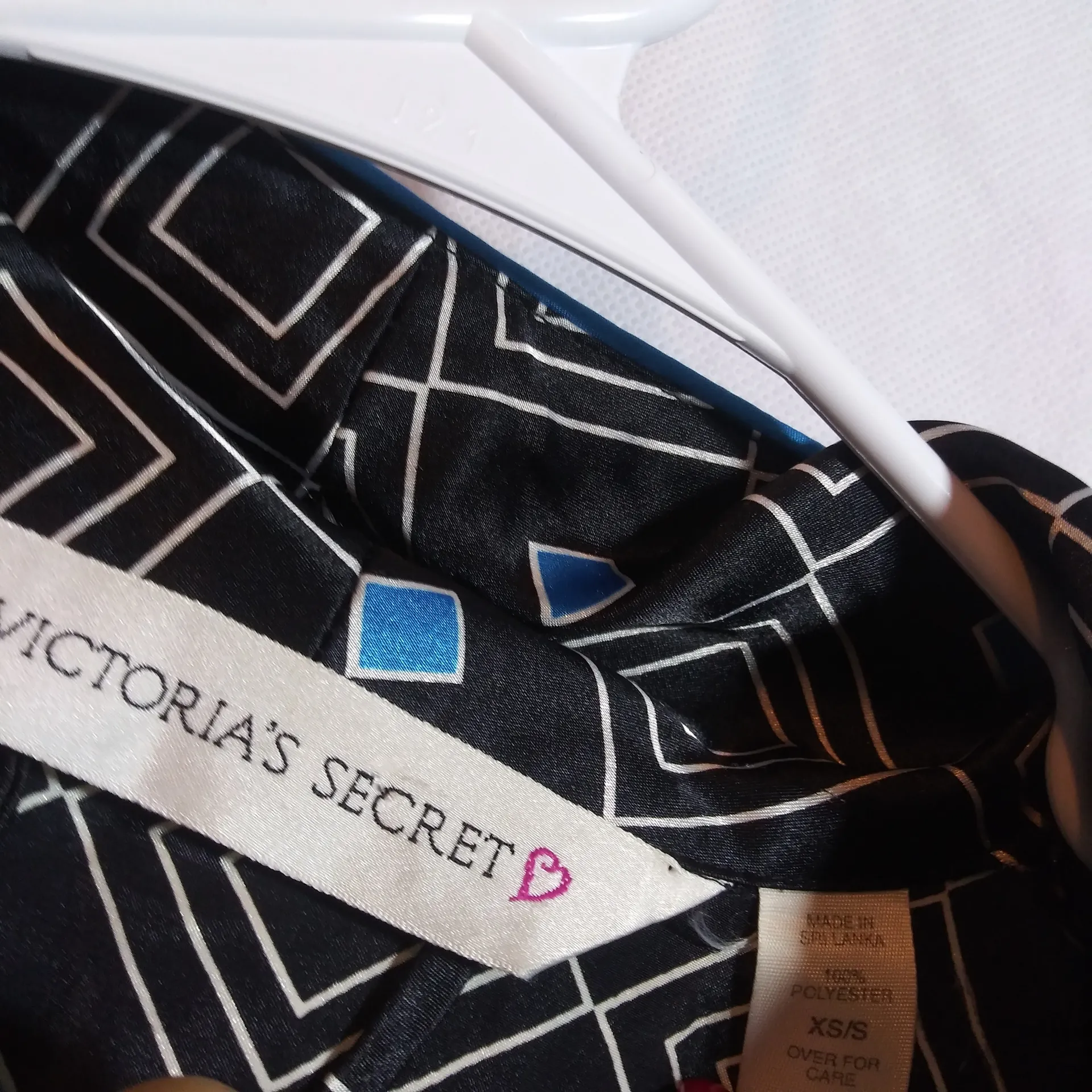 Vintage Victoria's Secret Silky Satin Geometric Patterned Black Blue Robe  Xs/S - Image 6