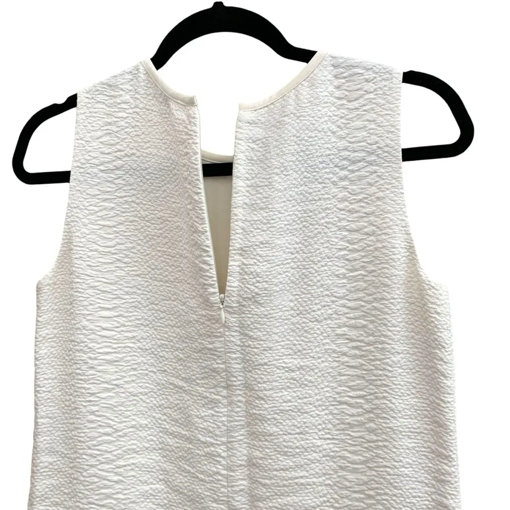 Vince. White textured elegant basic Crewneck sleeveless tank top blouse - Image 5