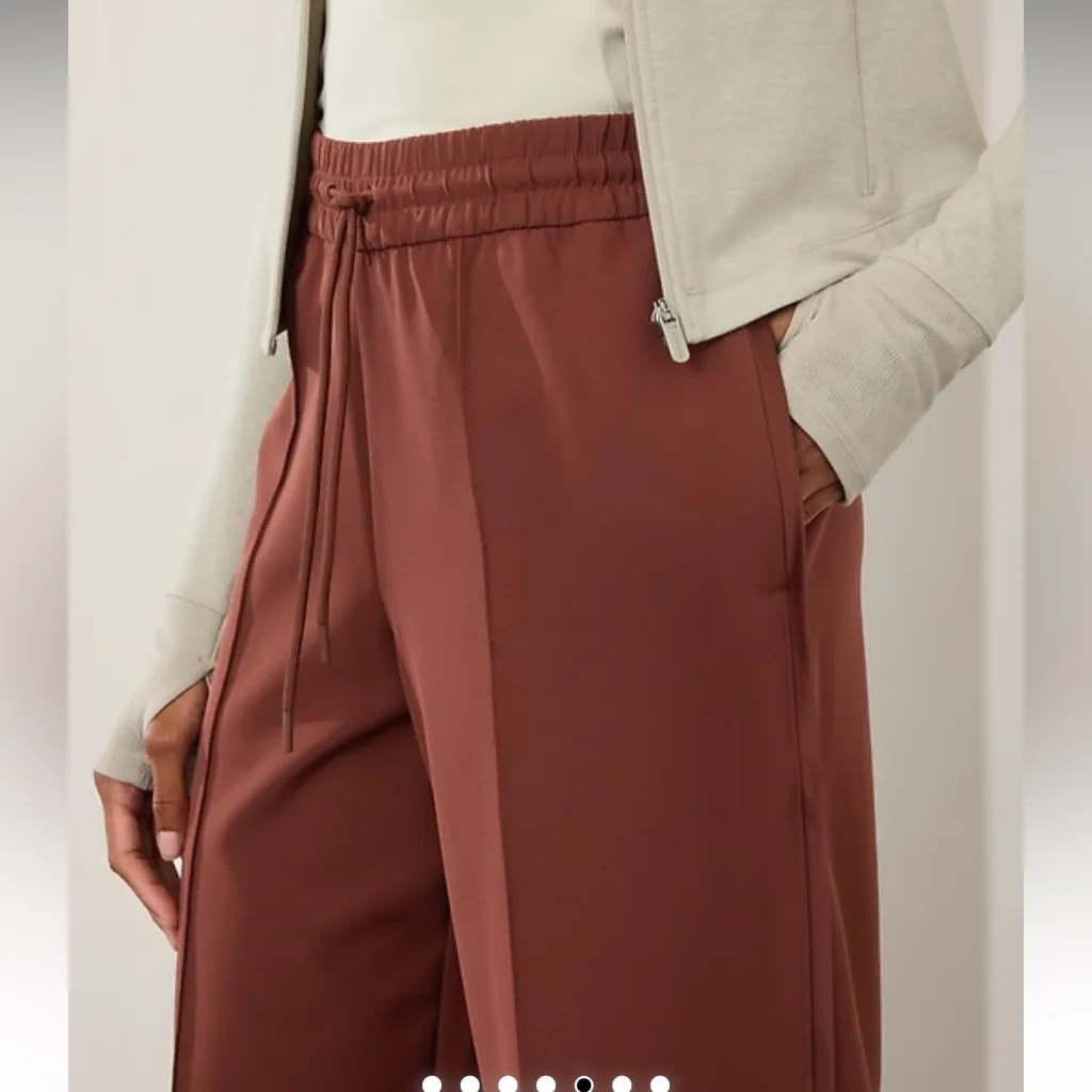 NWT Athleta Endeavor High Rise Relaxed
Pant Size M Cream color - Image 6