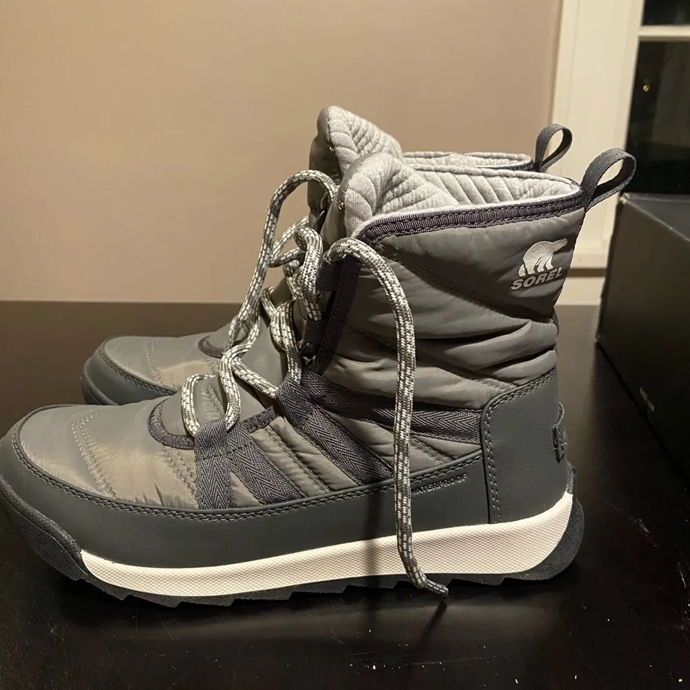 Sorel Whitney II short lace winter water proof insulated boot size 8.5 in quarry - Image 5
