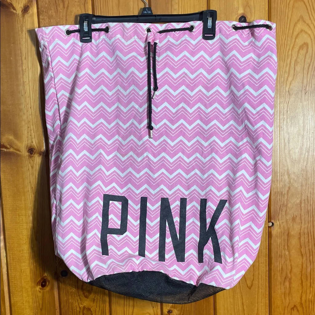 PINK Victoria's Secret duffle laundry bag beach bag large cinched top chevron - Image 3