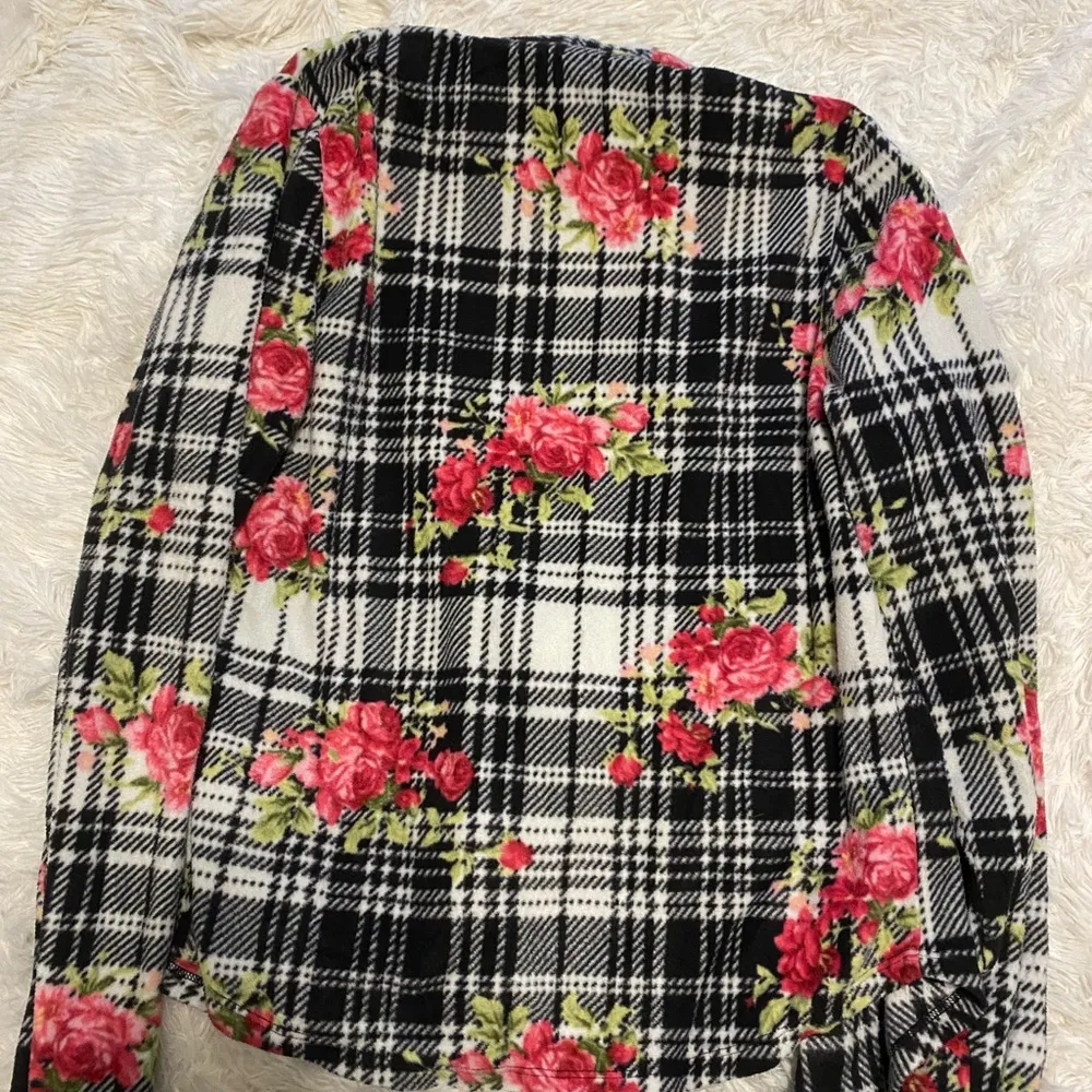 Betsy Johnson fleece top - Image 2