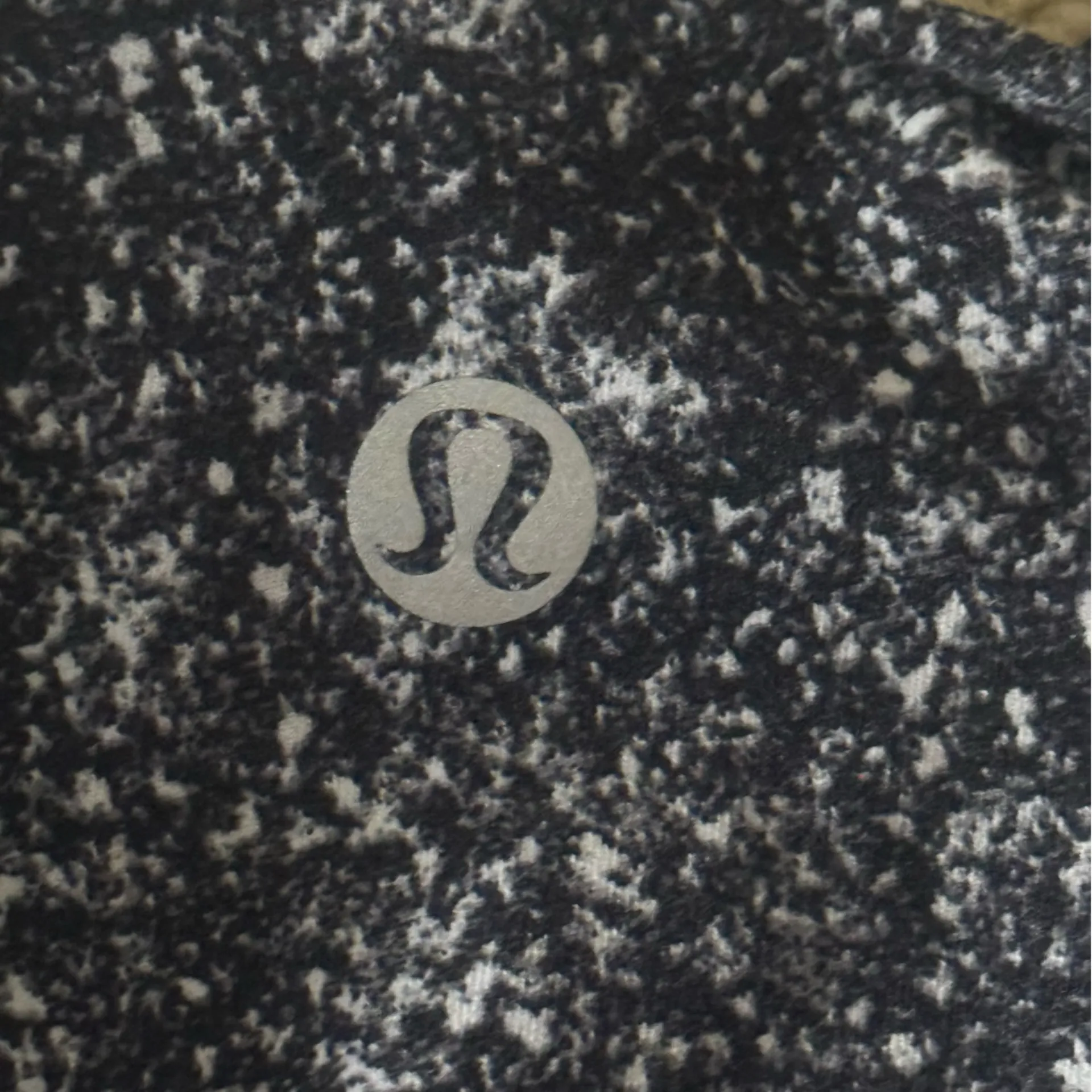 Lululemon Free To Be Tank *Nulu in Diffuse Starlight Black - Image 5